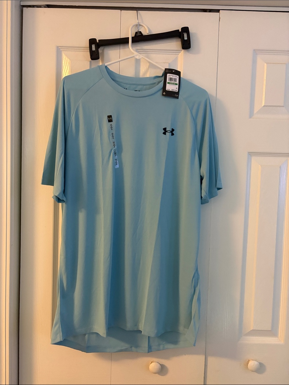667 Under Armour Men’s Light Blue Performance Tee